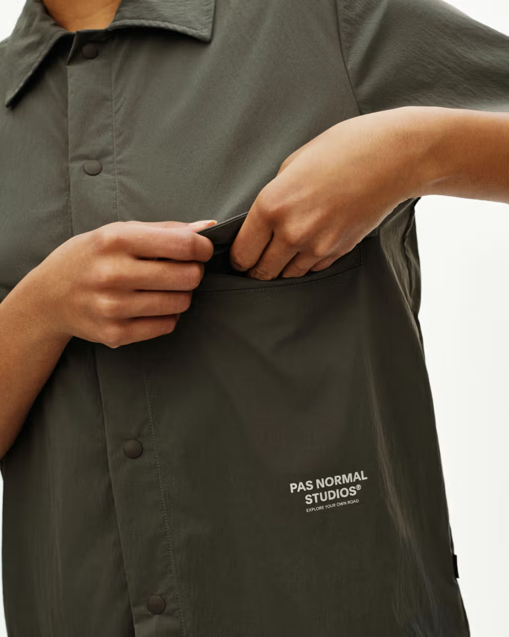 Pas Normal Studios //Off-Race Light Tech Shirt Dark Grey