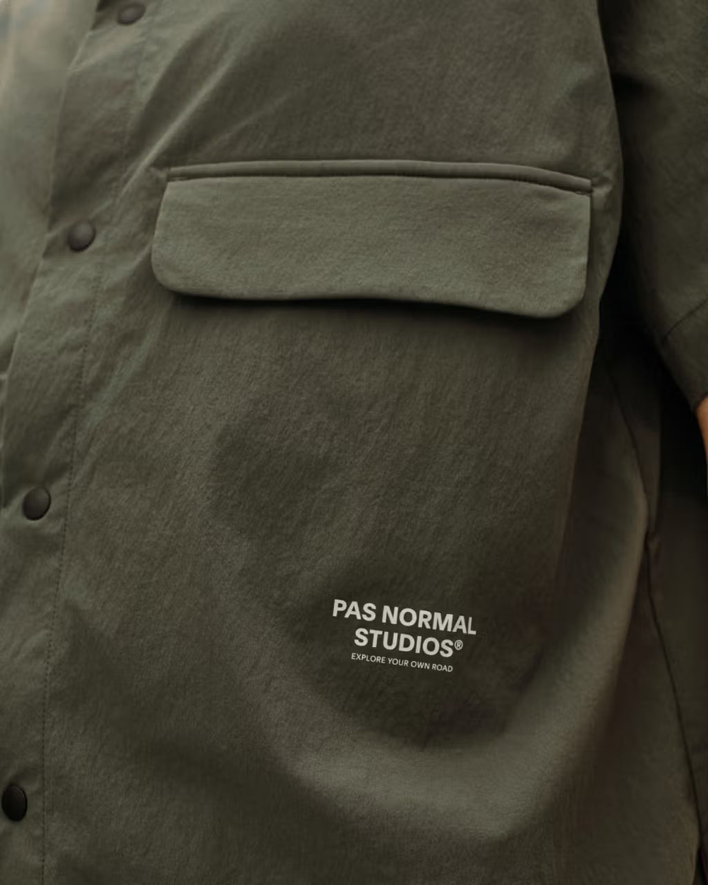 Pas Normal Studios //Off-Race Light Tech Shirt Dark Grey
